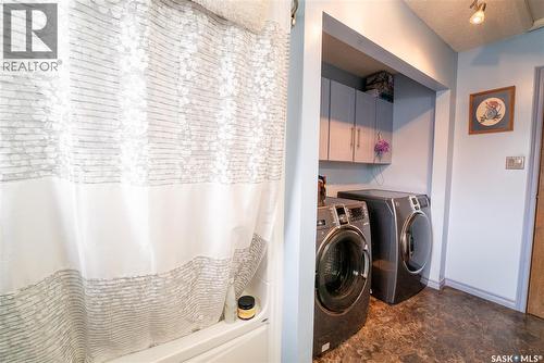 406 Walter Scott Avenue, Hanley, SK - Indoor Photo Showing Laundry Room