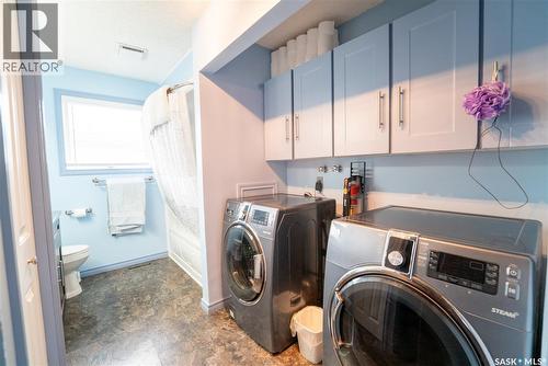 406 Walter Scott Avenue, Hanley, SK - Indoor Photo Showing Laundry Room