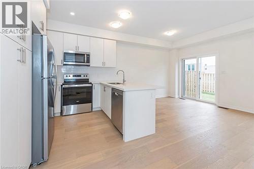15 Linden Park Lane, Hamilton, ON - Indoor Photo Showing Kitchen With Upgraded Kitchen