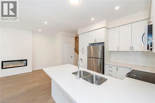 15 Linden Park Lane, Hamilton, ON - Indoor Photo Showing Kitchen With Double Sink