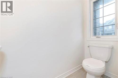 15 Linden Park Lane, Hamilton, ON - Indoor Photo Showing Bathroom