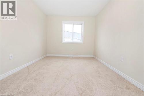 15 Linden Park Lane, Hamilton, ON - Indoor Photo Showing Other Room
