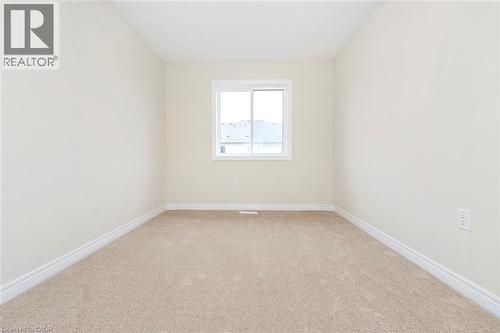 15 Linden Park Lane, Hamilton, ON - Indoor Photo Showing Other Room