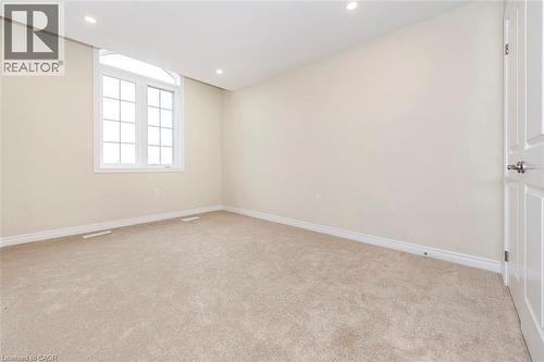 15 Linden Park Lane, Hamilton, ON - Indoor Photo Showing Other Room