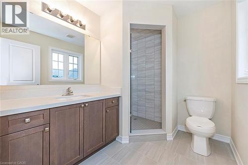 15 Linden Park Lane, Hamilton, ON - Indoor Photo Showing Bathroom