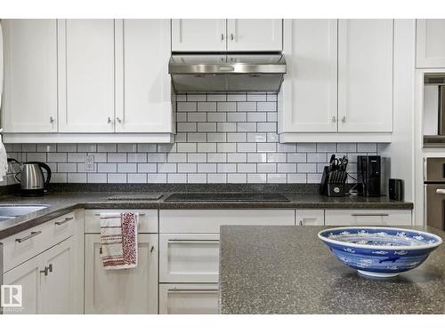 210 Porter Av, Millet, AB - Indoor Photo Showing Kitchen