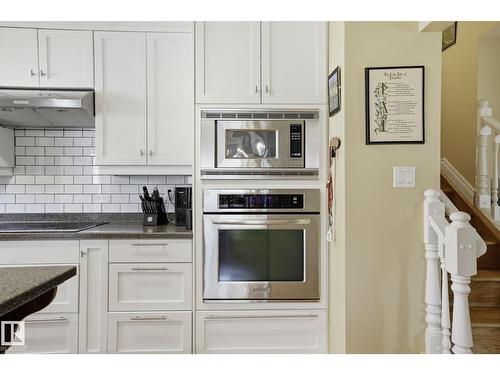 210 Porter Av, Millet, AB - Indoor Photo Showing Kitchen