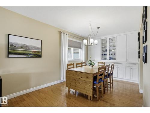 210 Porter Av, Millet, AB - Indoor Photo Showing Dining Room