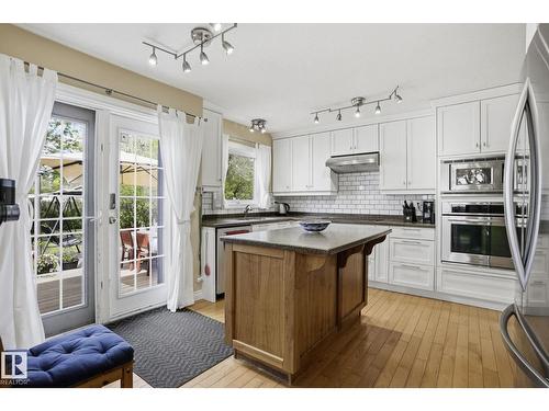 210 Porter Av, Millet, AB - Indoor Photo Showing Kitchen