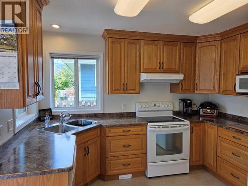 304 9Th Avenue, Keremeos, BC 