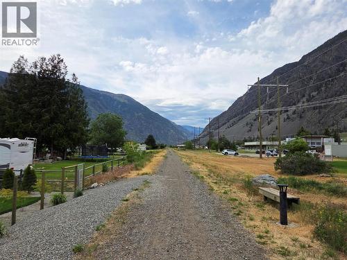 304 9Th Avenue, Keremeos, BC 