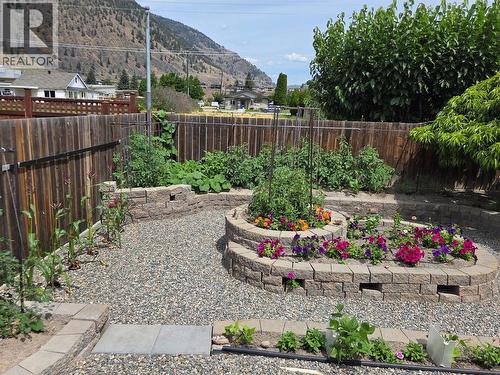 304 9Th Avenue, Keremeos, BC - Outdoor