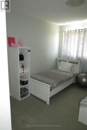 Main Level - 204 Peach Tree Boulevard, St. Thomas, ON - Indoor Photo Showing Bedroom