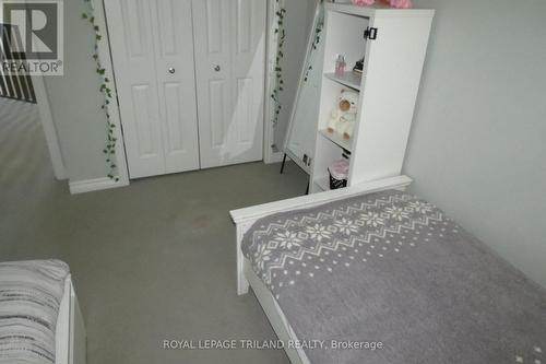 Main Level - 204 Peach Tree Boulevard, St. Thomas, ON - Indoor Photo Showing Bedroom