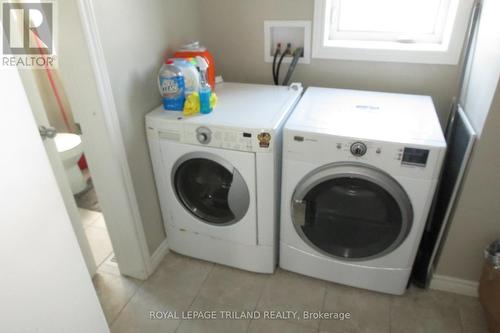 Main Level - 204 Peach Tree Boulevard, St. Thomas, ON - Indoor Photo Showing Laundry Room