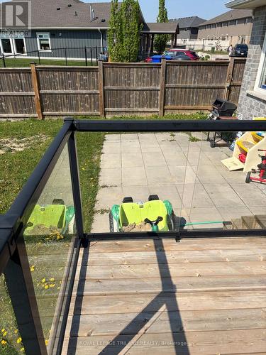 Main Level - 204 Peach Tree Boulevard, St. Thomas, ON - Outdoor