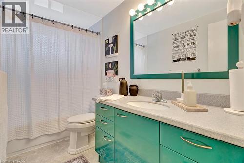 98 Belwood Crescent, Kitchener, ON - Indoor Photo Showing Bathroom