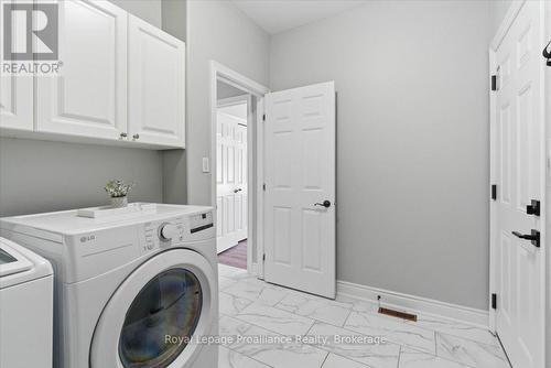 109 Pinnacle Street, Brighton, ON - Indoor Photo Showing Laundry Room