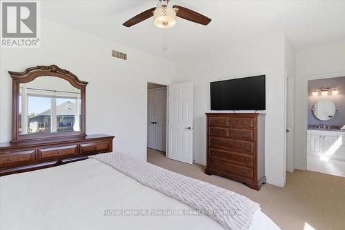 109 Pinnacle Street, Brighton, ON - Indoor Photo Showing Bedroom