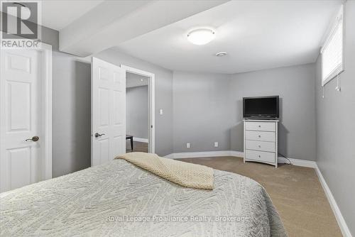 109 Pinnacle Street, Brighton, ON - Indoor Photo Showing Bedroom