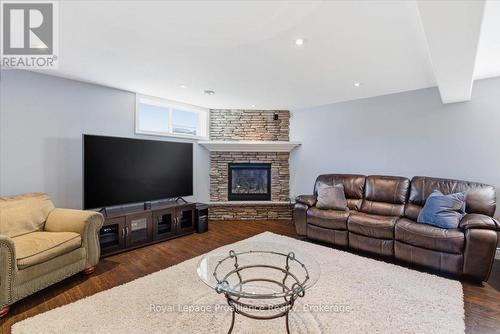 109 Pinnacle Street, Brighton, ON - Indoor Photo Showing Living Room With Fireplace
