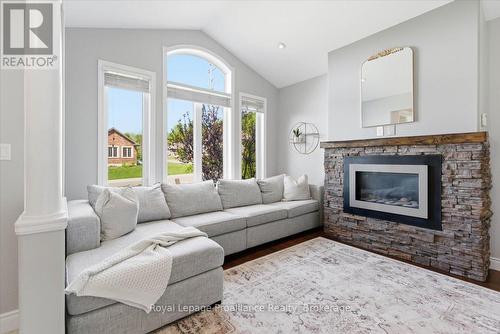 109 Pinnacle Street, Brighton, ON - Indoor Photo Showing Living Room With Fireplace