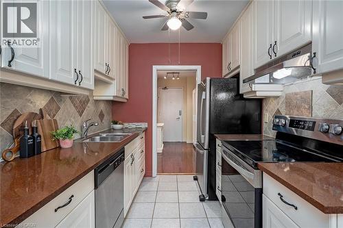 69 Herkimer Street Unit# 203, Hamilton, ON - Indoor Photo Showing Kitchen
