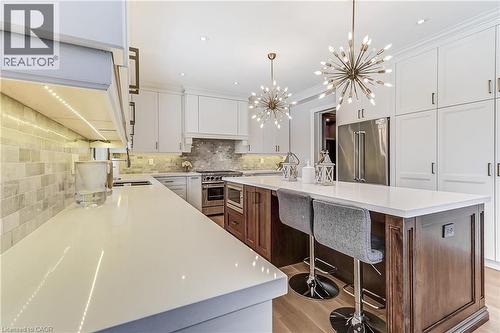 1569 Wembury Road, Mississauga, ON - Indoor Photo Showing Kitchen With Upgraded Kitchen