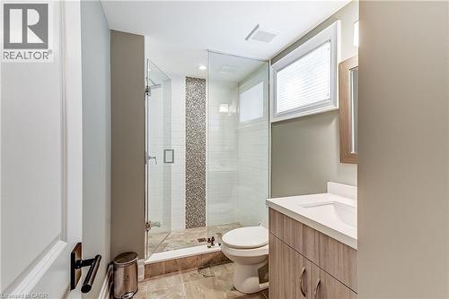 1569 Wembury Road, Mississauga, ON - Indoor Photo Showing Bathroom