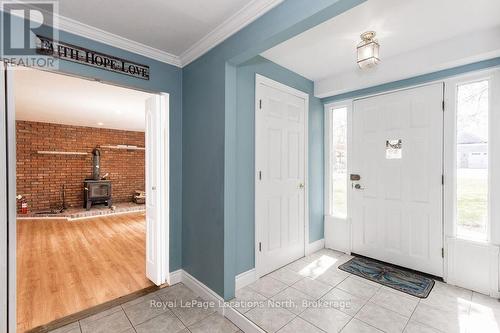 38 Foliage Drive, Tiny, ON - Indoor Photo Showing Other Room