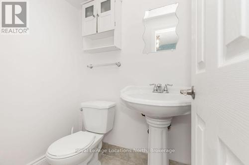 38 Foliage Drive, Tiny, ON - Indoor Photo Showing Bathroom