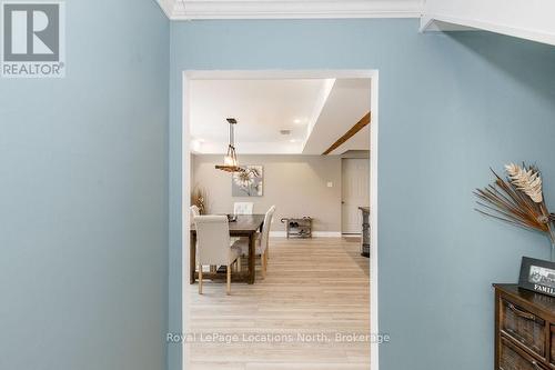 38 Foliage Drive, Tiny, ON - Indoor Photo Showing Other Room