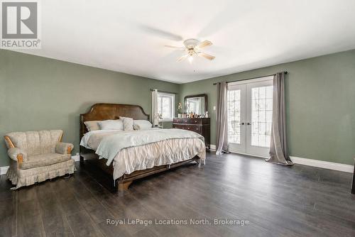 38 Foliage Drive, Tiny, ON - Indoor Photo Showing Bedroom