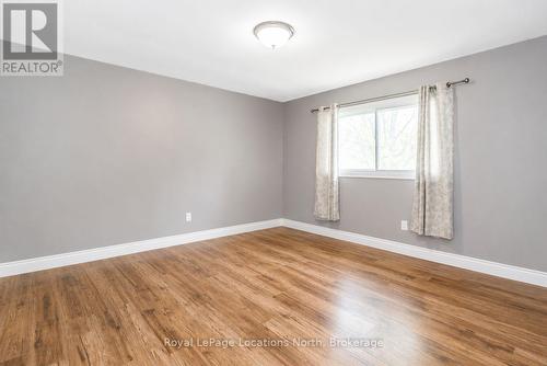 38 Foliage Drive, Tiny, ON - Indoor Photo Showing Other Room