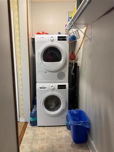2 Walmore Drive, Ashern, MB - Indoor Photo Showing Laundry Room