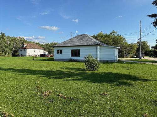 2 Walmore Drive, Ashern, MB - Outdoor