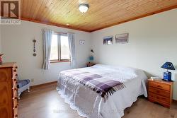 Bedroom 3 - 