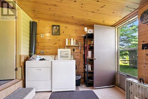 399 Leisure Bay Rd, Blind River, ON - Indoor Photo Showing Laundry Room