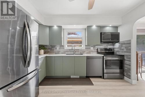 36589 Dunlop Drive, Ashfield-Colborne-Wawanosh (Colborne), ON - Indoor Photo Showing Kitchen