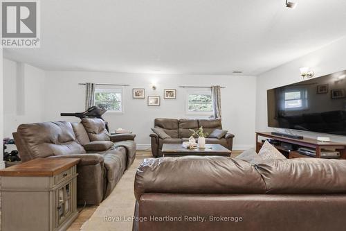 36589 Dunlop Drive, Ashfield-Colborne-Wawanosh (Colborne), ON - Indoor Photo Showing Living Room