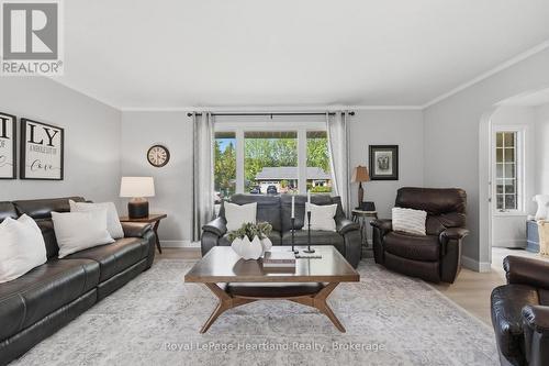 36589 Dunlop Drive, Ashfield-Colborne-Wawanosh (Colborne), ON - Indoor Photo Showing Living Room