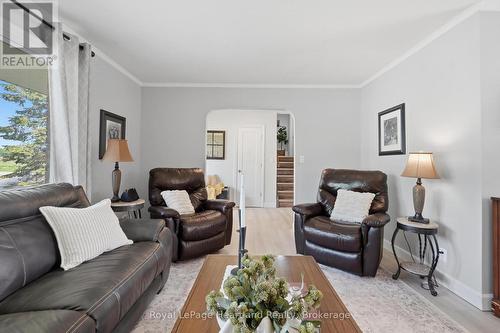 36589 Dunlop Drive, Ashfield-Colborne-Wawanosh (Colborne), ON - Indoor Photo Showing Living Room