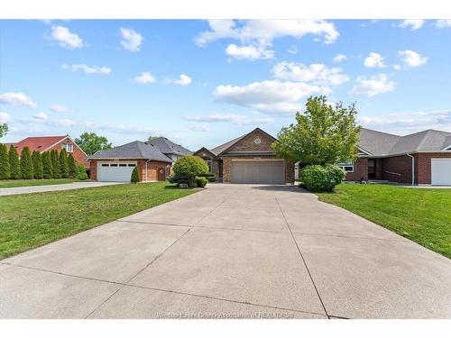 944 Thompson, Windsor, ON 