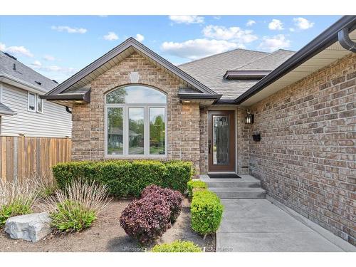 944 Thompson, Windsor, ON 