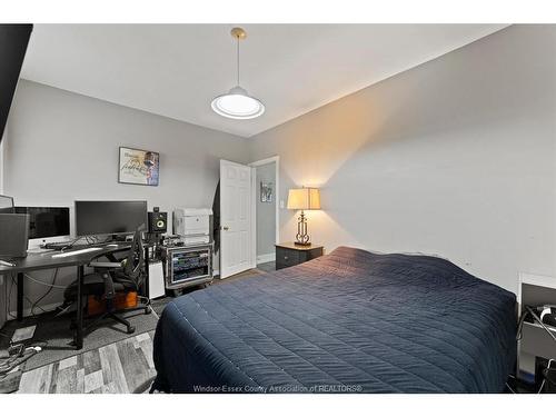 1056 Gladstone, Windsor, ON 
