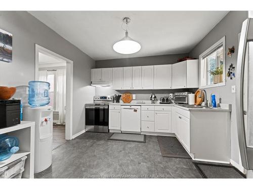 1056 Gladstone, Windsor, ON 