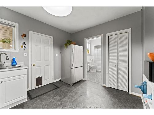 1056 Gladstone, Windsor, ON 