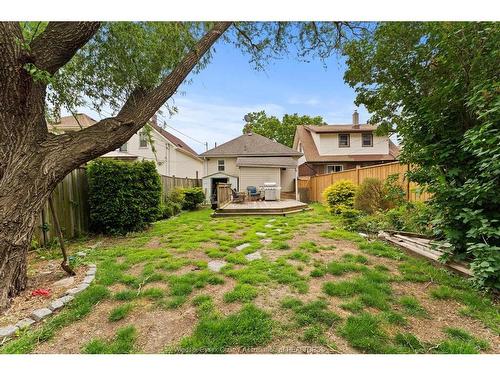 1056 Gladstone, Windsor, ON 