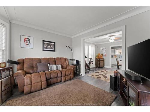 1056 Gladstone, Windsor, ON 