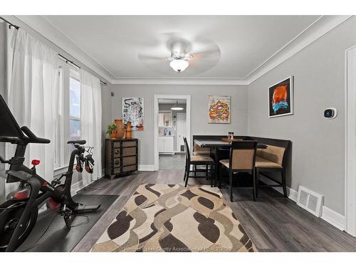 1056 Gladstone, Windsor, ON 